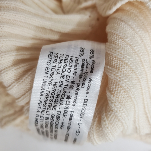 NWT Zara Crochet Style Stretchy Cream Ivory Boho Top Small Grandmacore - Picture 3 of 9